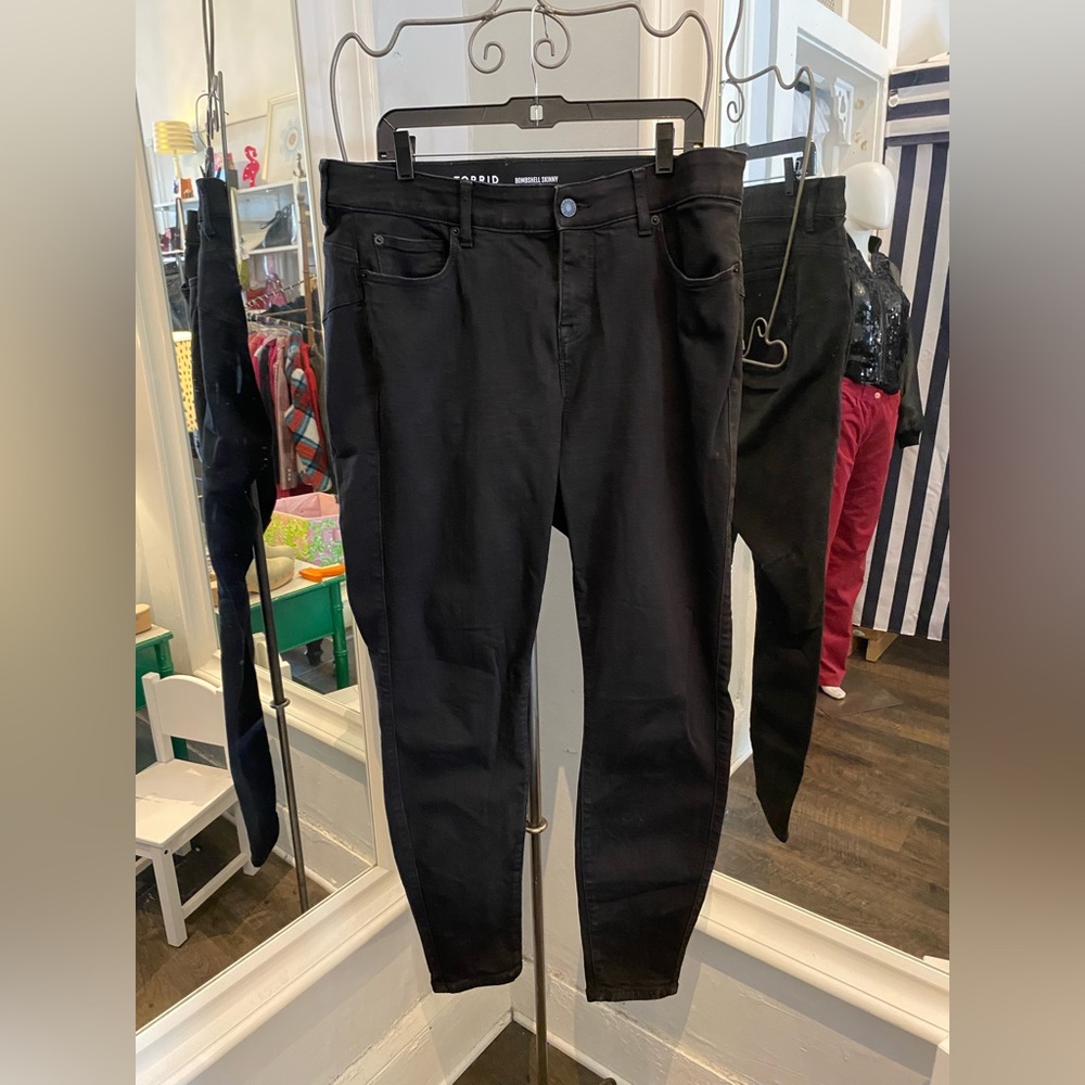Torrid black jeans size 18T